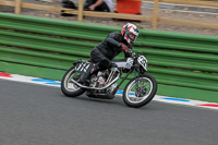Vintage-motorcycle-club;eventdigitalimages;mallory-park;mallory-park-trackday-photographs;no-limits-trackdays;peter-wileman-photography;trackday-digital-images;trackday-photos;vmcc-festival-1000-bikes-photographs
